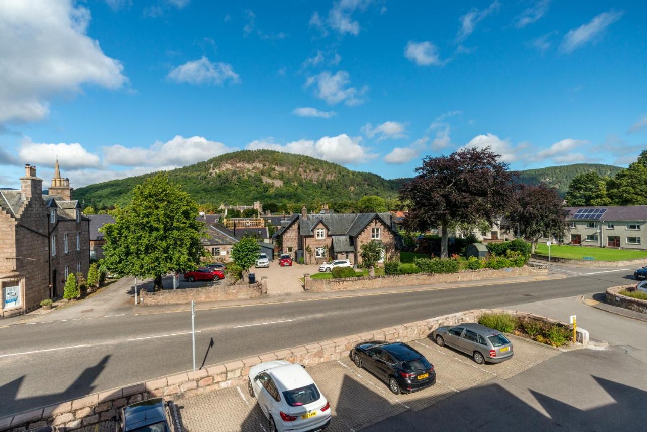 Historic Village, Rare Find, Amazing Views Ballater Buitenkant foto